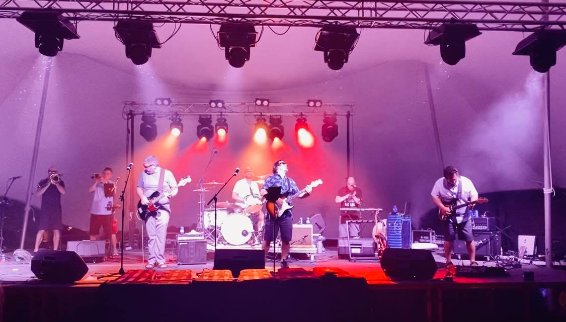 D. WILLY & THE SOUVENIRS